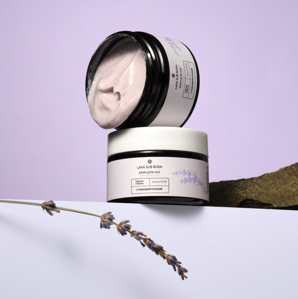 Крем для ног Lava Sub Rosa обновляющий с лавандой и розой, 100 мл