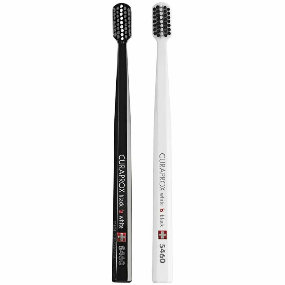 Curaprox зубная щетка взрослая black is white 2 шт./ультрамягкие/черная+белая/набор