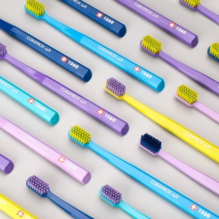 Curaprox Зубная щетка взрослая Soft мягкая CS1560